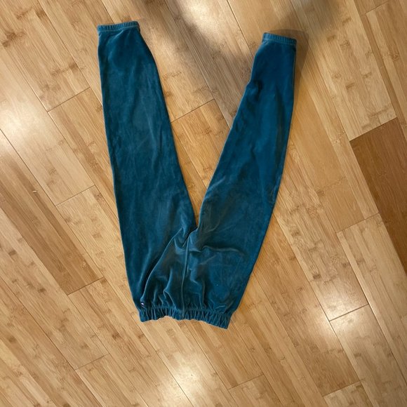 Tea collection velour green joggers size ten - Picture 2 of 4